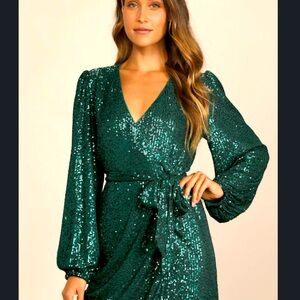 Sparkly Darling Emerald Green Sequin Long Sleeve Wrap Dress NWOT